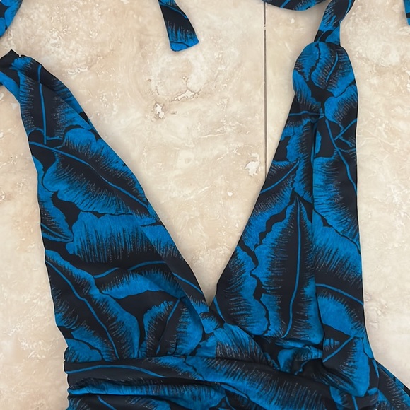 Women’s Moda International XS Halter Dress - Picture 3 of 5